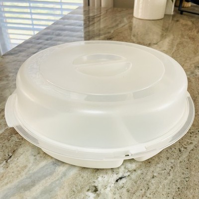 VTG Rubbermaid 13  Servin' Saver 7 Compartment Veggie / Dip Server - Locking Lid