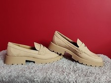 A New Day Women's Loafers, Tan, Size 6...PRE-OWNED, VERY GOOD CONDITION