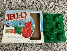 Vintage JELL-O Gelatin Jigglers Happy Holidays Christmas Shapes Mold Green New