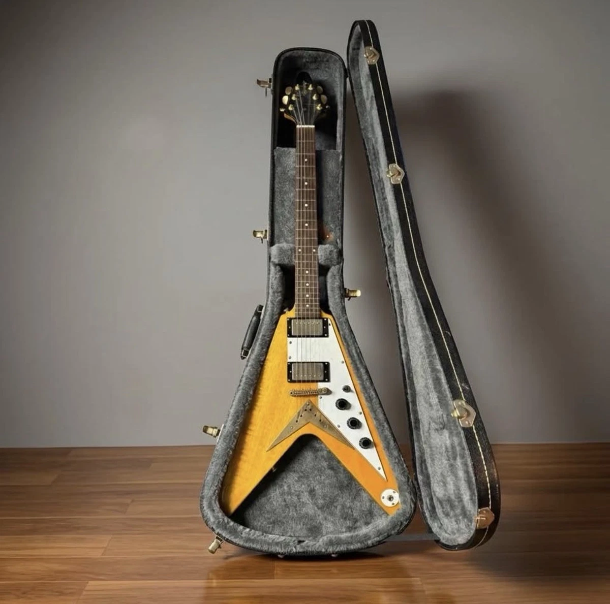 Preços baixos em Epiphone Flying V | eBay