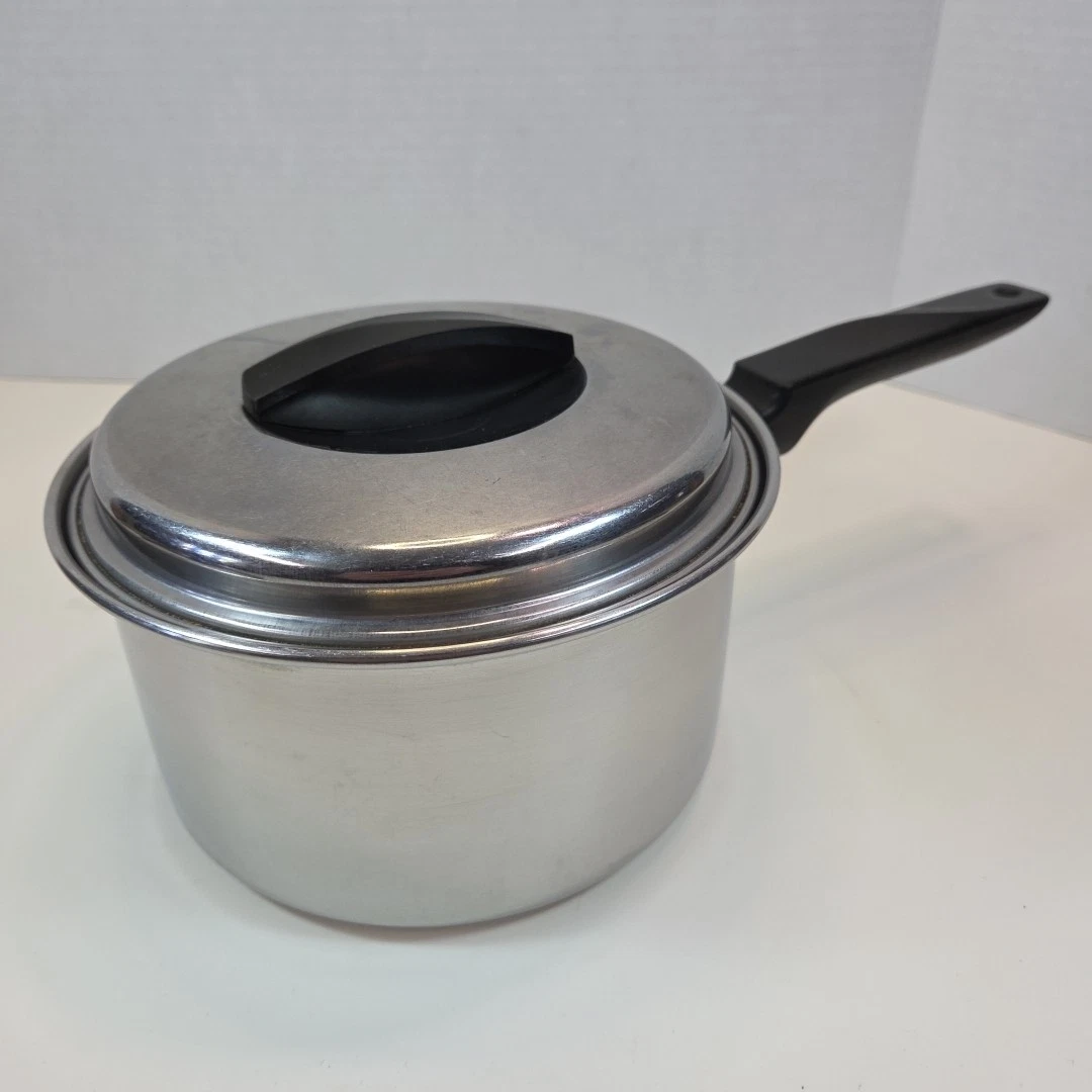 EKCO Flint Ware 2 Quart Stainless Steel Saucepan With Lid Radiant Heat Core USA