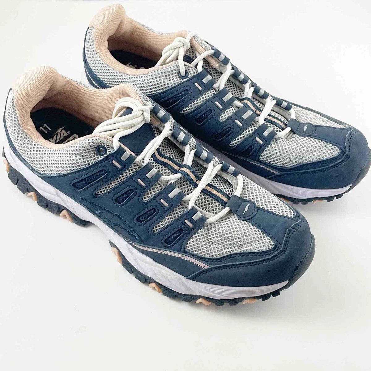 Avia women's hotsell running shoes