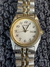 1990 SEIKO Womens Watch 7N83-0011 Quartz Day & Date 24mm Silver and Gold Tone