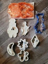 Pillsbury Doughboy Poppin'Fresh Cookie 9 Cookie Cutters