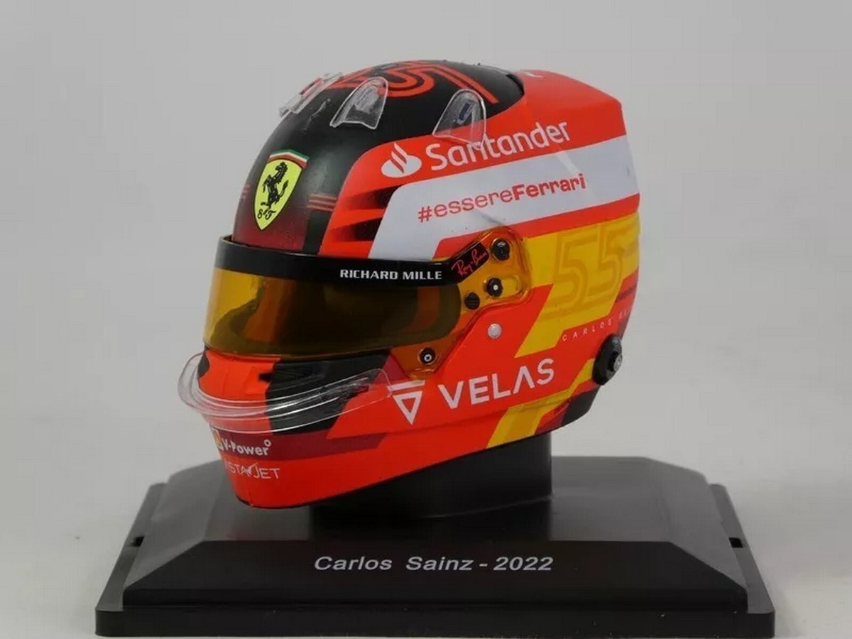 NEW 1:5 Casco Helmet F1 CARLOS SAINZ 2022 FERRARI SPARK +Magazine