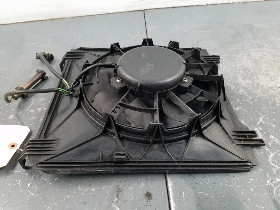 Ventilador de radiador 2002 Porsche 911 996 #81429 E5 - Imagem 4 de 4