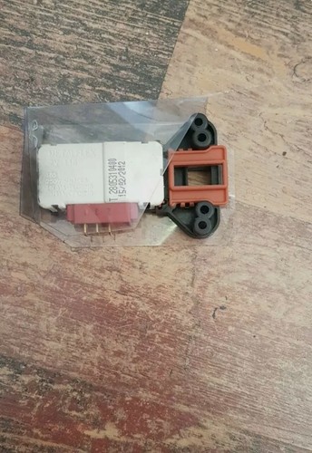 WASCHMASCHINE   Exquisit WA 1110 T 2805310400 Schloss Türverriegelung Türschloss