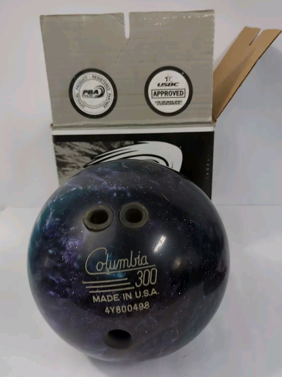 Columbia 300 Bowling Ball Galaxy 3 Holes 4Y800498 W/Box Made
