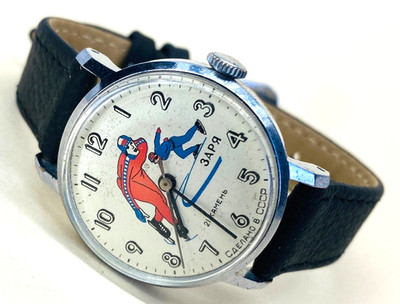 Vintage Soviet Zarya Watch   Mechanical Hand-Wind Speed Skaters Dial USSR 1980's
