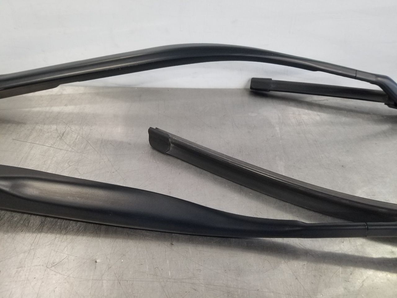 22 2022 MASERATI LEVANTE WINDSHIELD WIPER ARM SET 