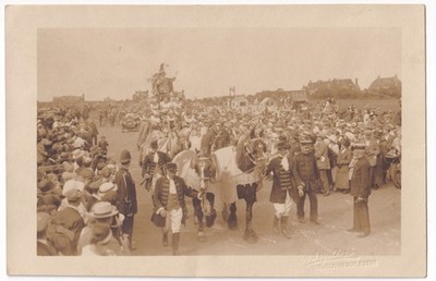  Gt Yarmouth Norfolk Karneval Parade Float Arnolds Shop A W Yallop RPPC Postkarte