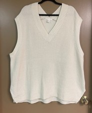 H M women  s white knit sleeveless drop shoulder sweater vest