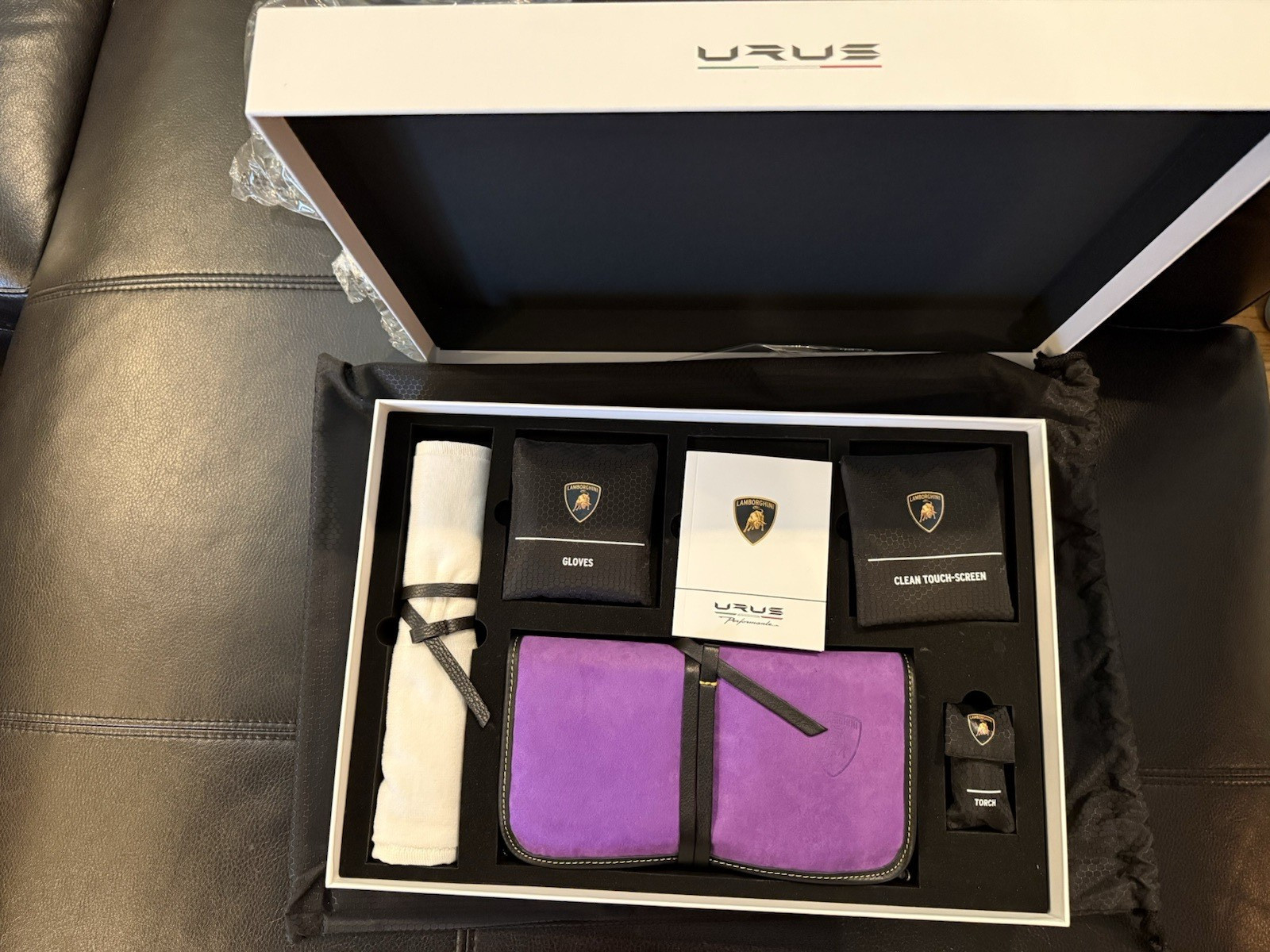Lamborghini Urus Performante 900000614 Detailing Welcome Kit Sealed New