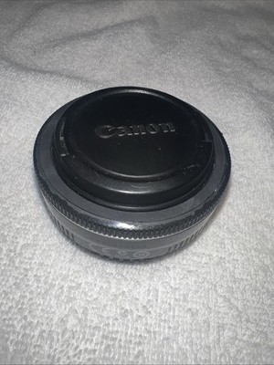 Canon EF 40mm f/2.8 STM Macro Pancake Lens