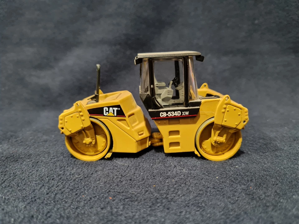 NORSCOT 55164 CATERPILLAR CB 534D XW SCALA 1:50 - Immagine 4 di 4