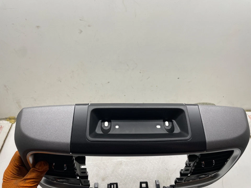 MOPAR 原始设备制造商 2017 年 MOPAR RAM 2500 仪器面板挡板盖 6EW591X9AC — 第 4/4 张图片