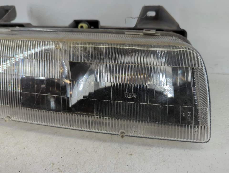 Chevrolet Beretta 1990-1996 pasajero derecho OEM luz faro lámpara PSJY6 Foto 4 de 4