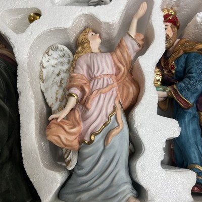 KIRKLAND - 13 Piece Porcelain Hand Painted NATIVITY SET w/ Gold