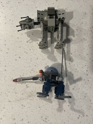 Lego Star Wars Set 20018 AT-AT Walker & Dwarf Spider Drone Built