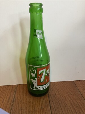 Vintage 7 up Soda Pop Bottle Bubble Lady The Fresh Up Drink 7 Oz. Richmond Ind.