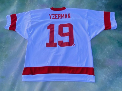 Vintage Logo Athletic NHL Detroit Red Wings Steve Yzerman #19 Jersey Size XL. - Picture 2 of 4