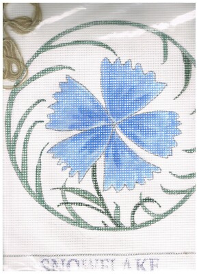 Gobelin-Set mit Nadelspitze. Chinesisch inspirierte Blumenappletons Wolle. Kissen vorne.