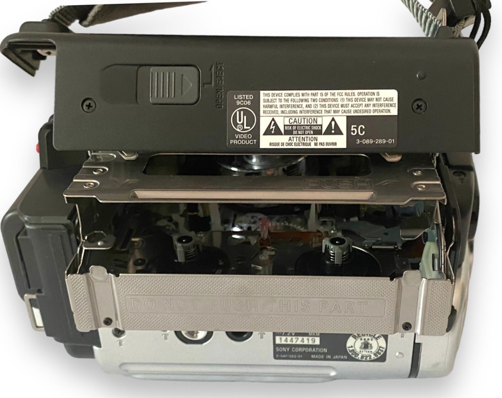 Sony CCDTRV138 Handycam HI8 8mm Video8 camera Camcorder Clean and