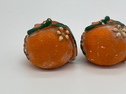 Mid century, California orange salt/ pepper shakers , chalk, USA - Picture 5 of 9
