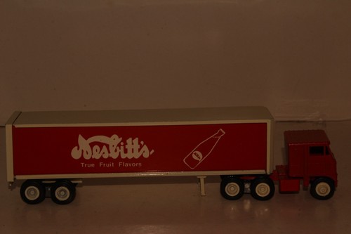 Winross Nesbitt's Semi Truck, Red - Picture 4 of 11