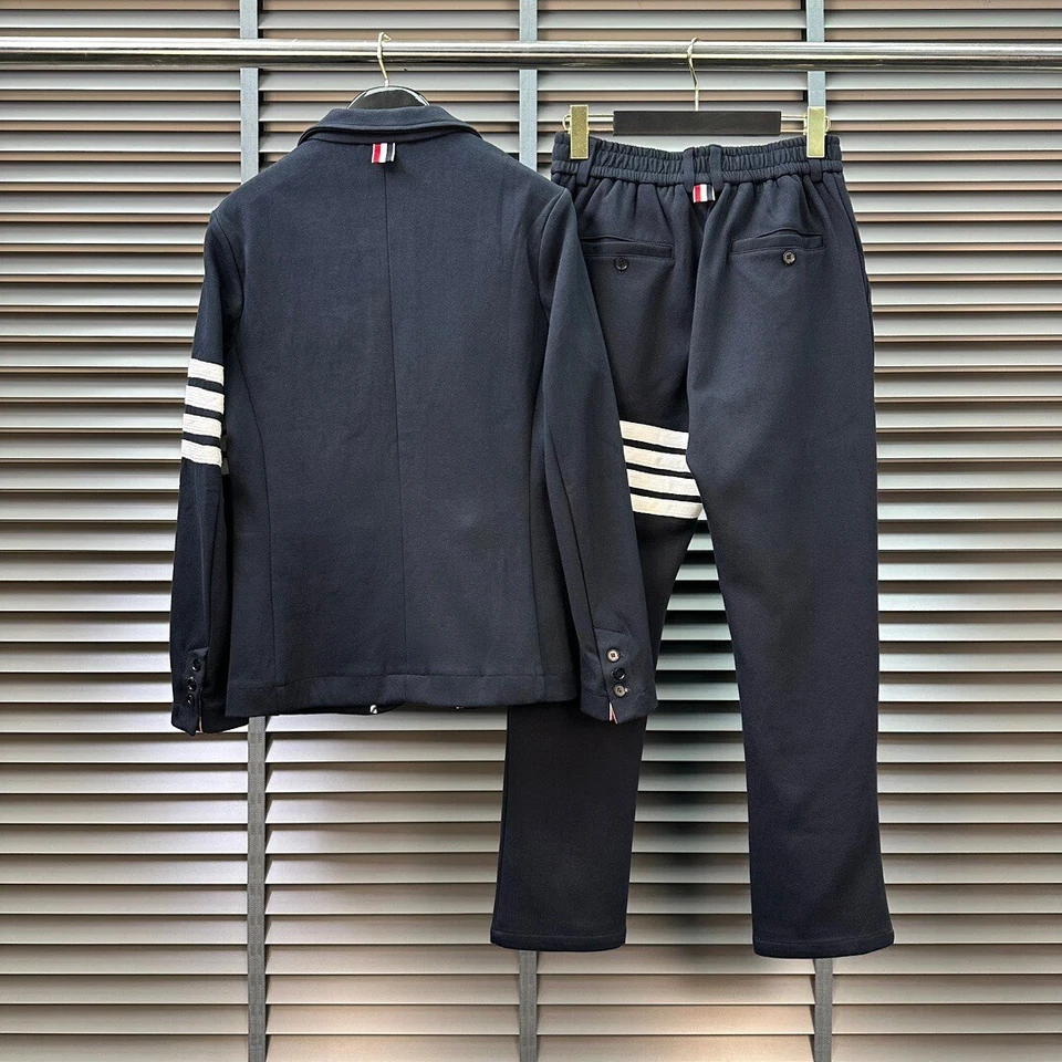 Мужской/женский повседневный костюм Thom Browne с круглым вырезом и длинными рукавами и четырьмя полосками - Изображение 4 из 4