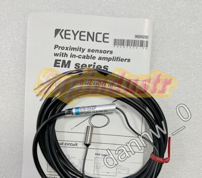 1Pcs New In Box KEYENCE EM-054P Proximity Sensor