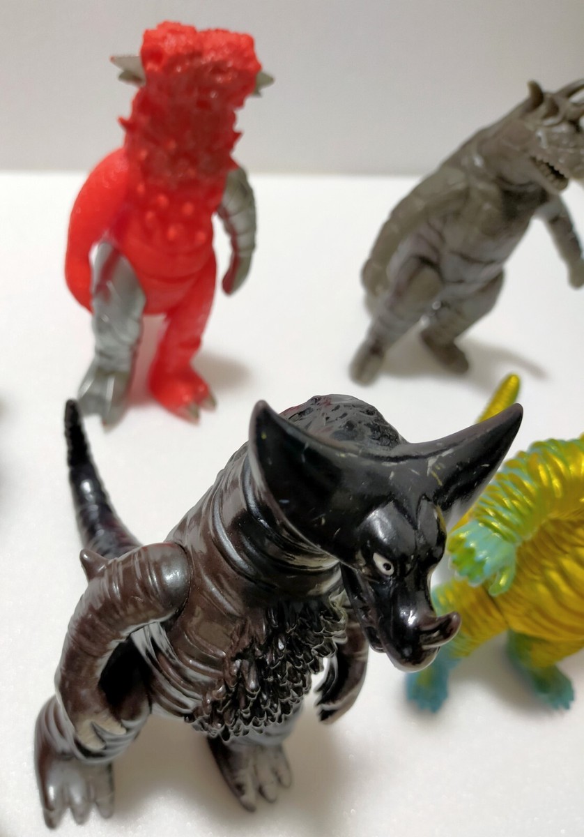 Bandai Ultraman Ultra Kaiju Soft Vinyl Figure Monster 1983×5 Bandai Ultraman Ultra Kaiju Soft Vinyl Figure Monster 1983×5