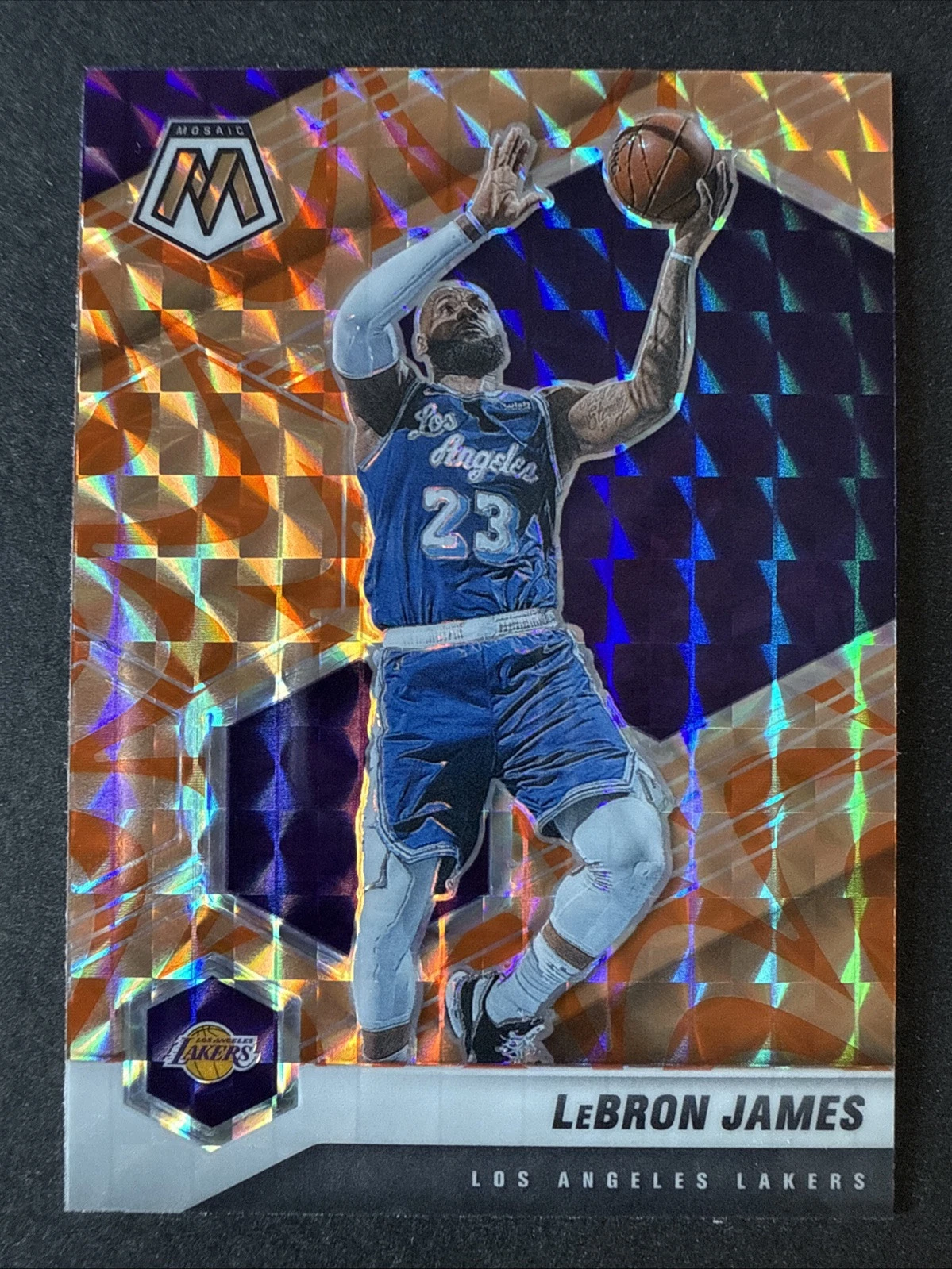 2020 Mosaic LeBron James Orange Reactive Mosaic Prizm #81