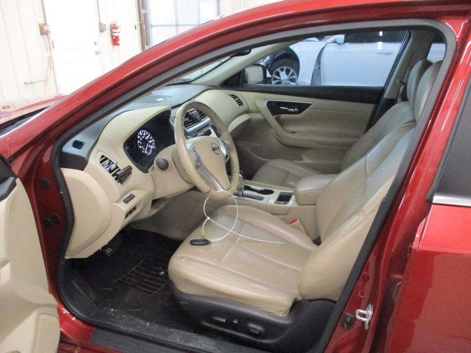 Antena usada compatible con: Nissan Altima 2017 grado A Foto 2 de 4