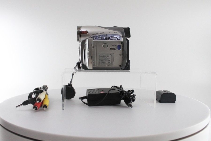 JVC NTSC MiniDV Camcorder - 25x Optical Zoom - Video Transfer (GR