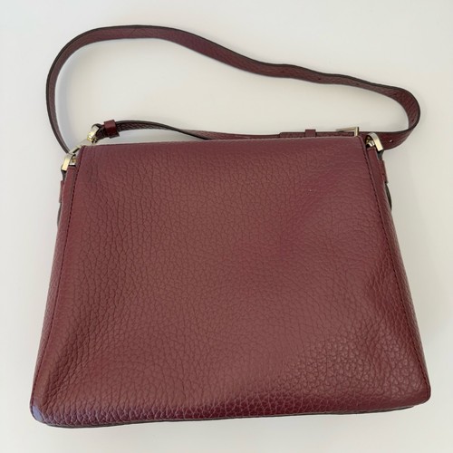 Bolso Bandolera Kate Spade Cuero Guijarro Georgia Carter en Madera de Cerezo - Imagen 3 de 10