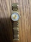 Seiko Quartz Vintage Women’s Gold Tone Roman Numeral Bracelet Watch Works