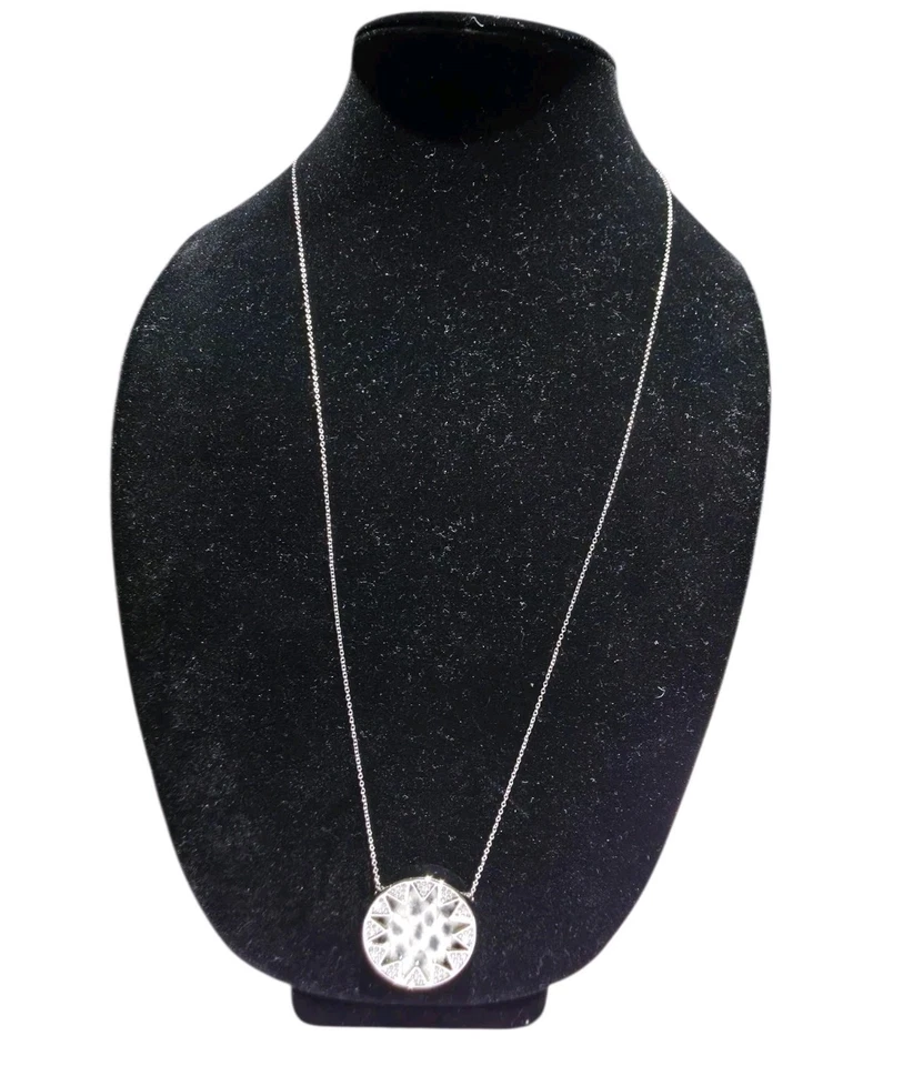 House of Harlow 1960 Sunburst 吊坠项链银色锤形圆盘水晶 — 第 3/4 张图片