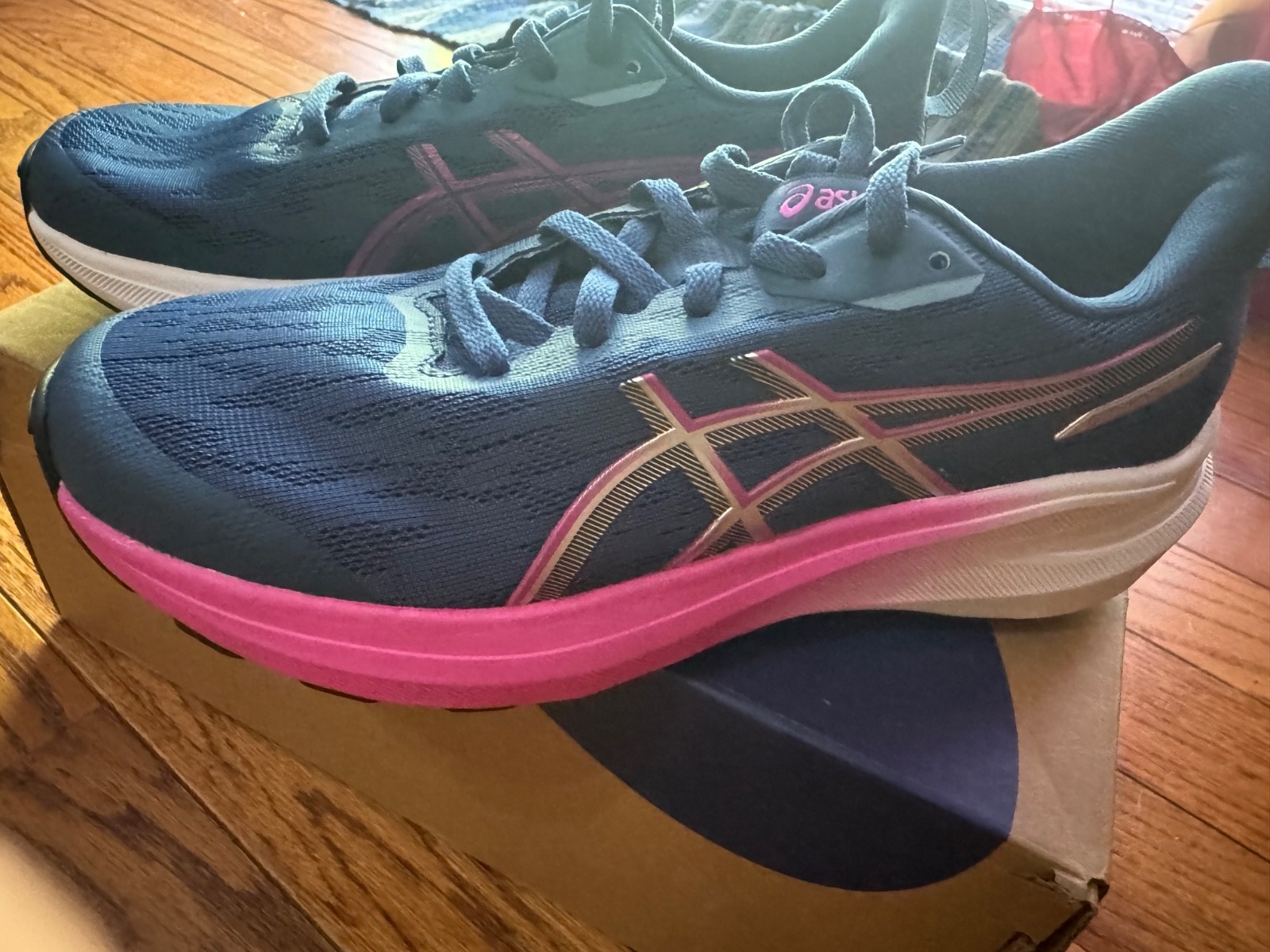 asics womens size 7