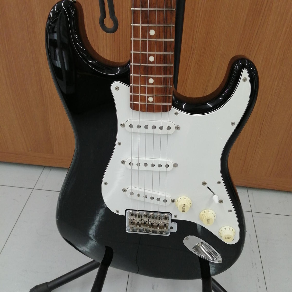 【10315】 Fender Japan Stratocaster ST-STD 1993 Fender Japan ST-STD Stratocaster Standard (Sunburst