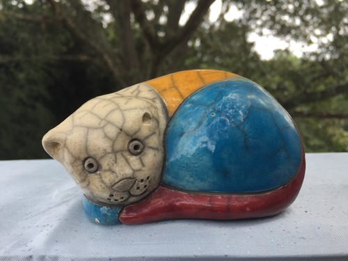 Vintage Stained Glass Pottery LAUREL BURCH CALICO CAT UNIQUE Figurine OOAK ❤️j8 - Picture 3 of 9