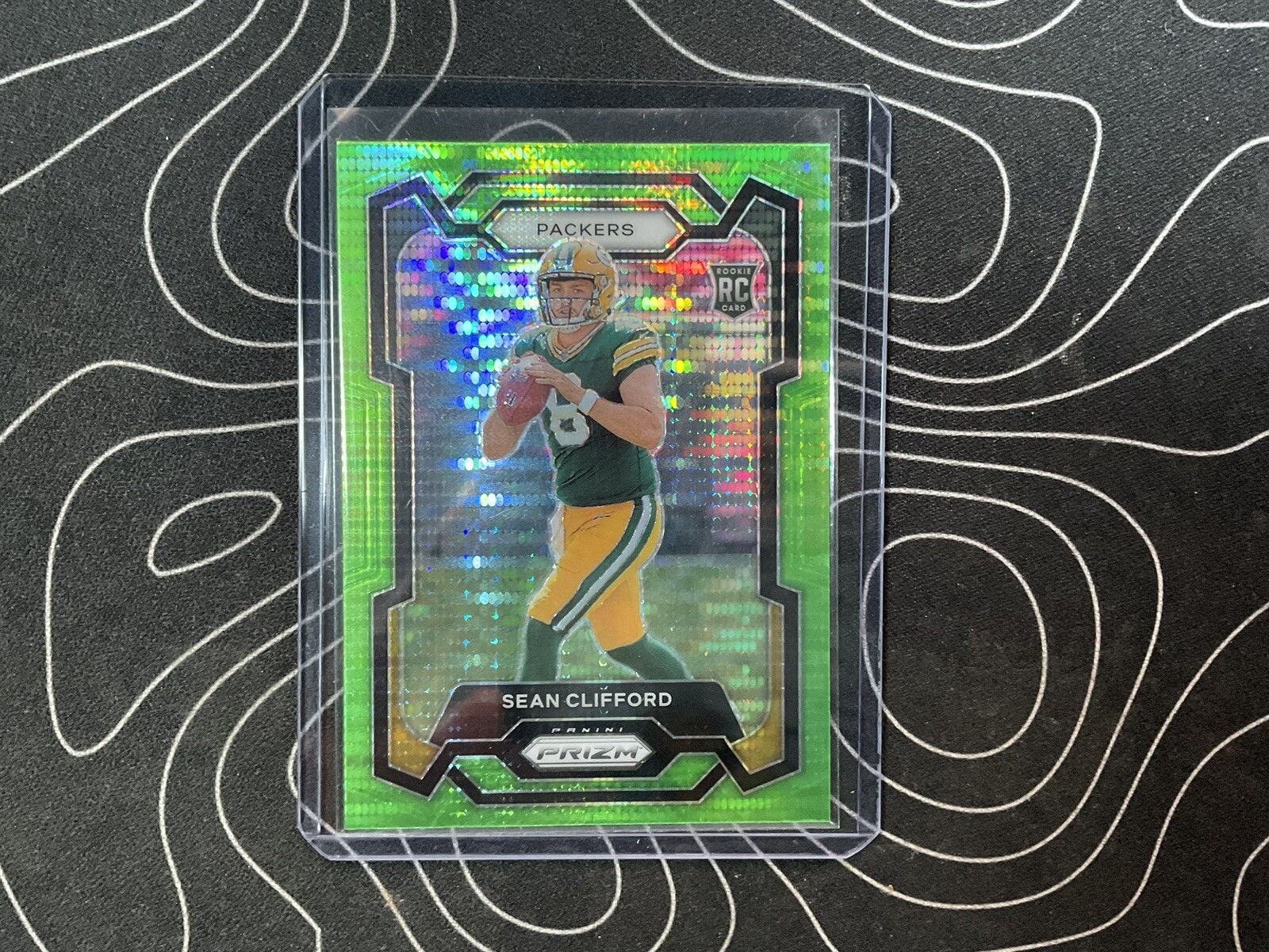 2023 Panini Prizm - Rookies Neon Green Pulsar Prizm #338 Sean Clifford (RC)