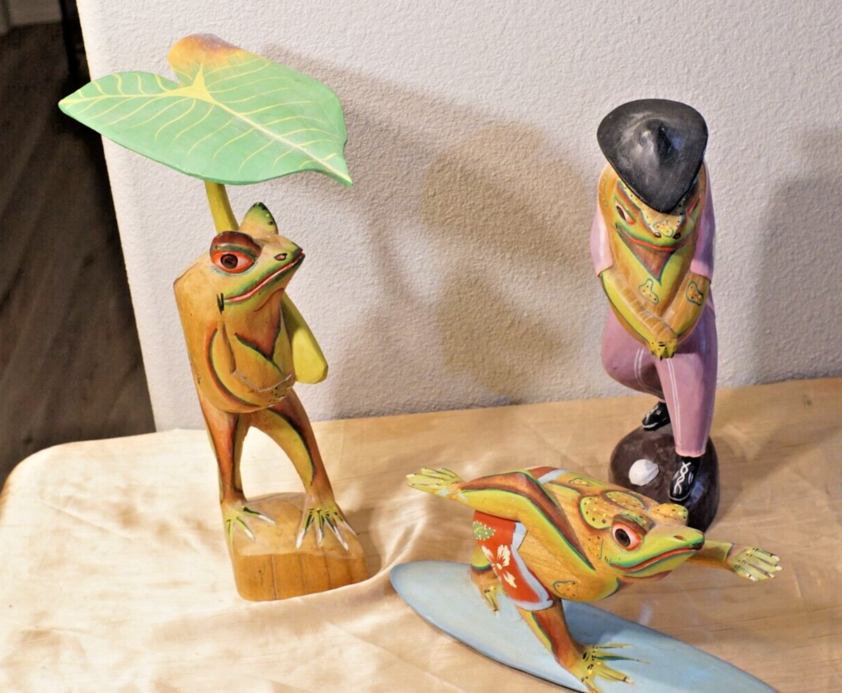 HAND PAINTED Carved Wooden FROG Sculpture LEAF UMBRELLA SURFING