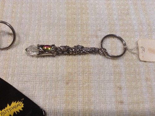 3 Vintage Beavis And Butthead Keychain 1993 MTV plus a Ying Yang & jeweled staff - Picture 4 of 4
