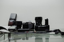 Sony A7R IV 35mm Full-Frame Camera with 61.0MP everything included