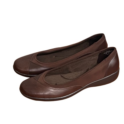 Women's Cobbie Cuddlers Eleanor Brown Leather Round Toe Flats Size 11 Wide