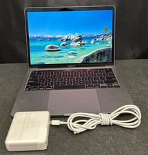 Apple MacBook Pro 13 in 2020 Silver/Apple M1 A2338 256 GB 8 GB RAM W/Charger