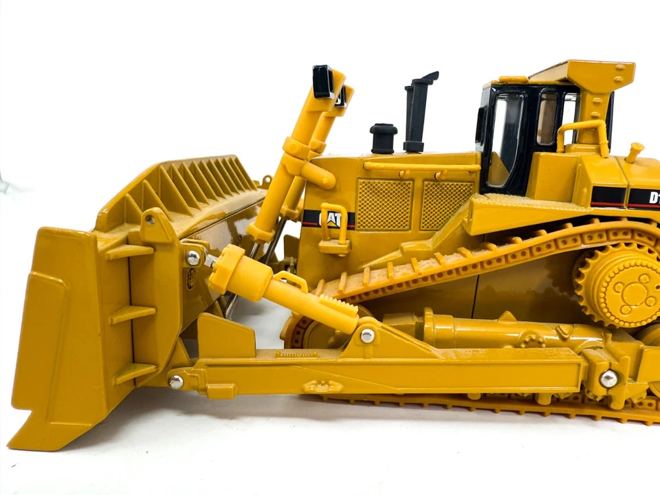 1:50 Scale Cat D11R CD Carrydozer Track-Type Tractor by Norscott 5257 RARE HTF - Image 3 of 4