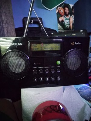 Sangean HDR-16 Portable Radio - Black