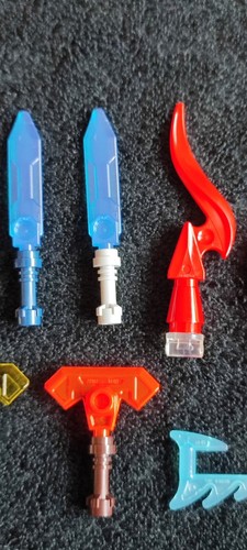 LEGO Minifigure Weapons Sword Axe Spear Mix Bundle Transparent 22407 37341 23860 - Picture 4 of 5